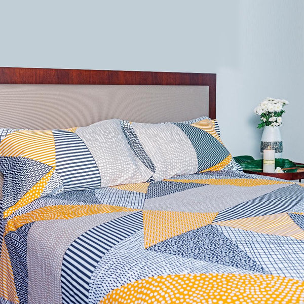 Buy Antimicrobial 100% Cotton Mix Geo Pattern Bedsheet Set | Shop Verified Sustainable Bed Linens on Brown Living™