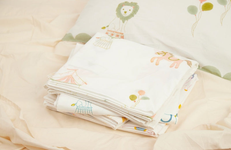 Buy Bed Set - I Am Going To The Circus - Peach | Shop Verified Sustainable Bed Linens on Brown Living™