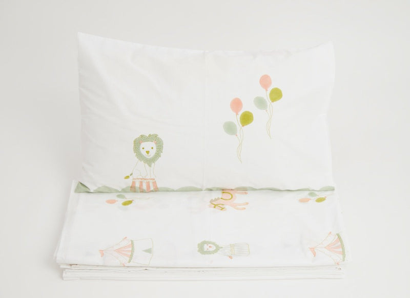 Buy Bed Set - I Am Going To The Circus - Peach | Shop Verified Sustainable Bed Linens on Brown Living™