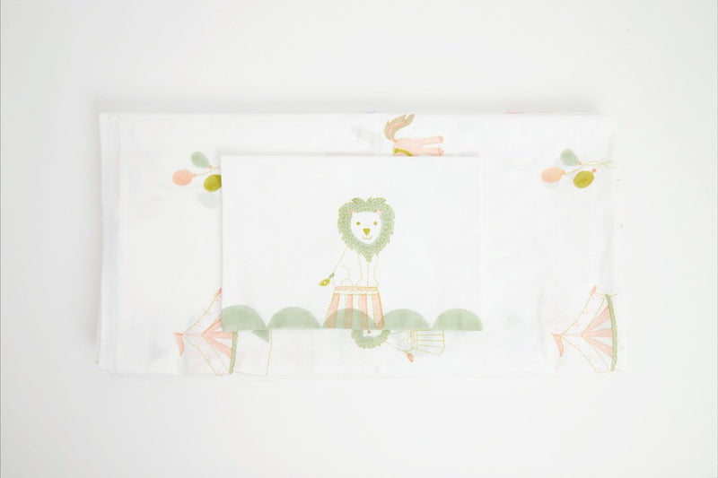 Buy Bed Set - I Am Going To The Circus - Peach | Shop Verified Sustainable Bed Linens on Brown Living™