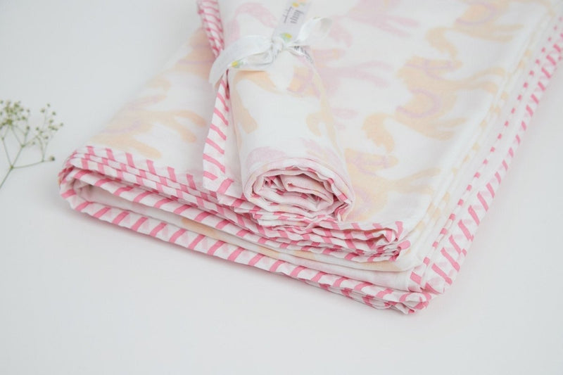 Buy Dohar - I Am Going To The Circus - Pink | Shop Verified Sustainable Bed Linens on Brown Living™