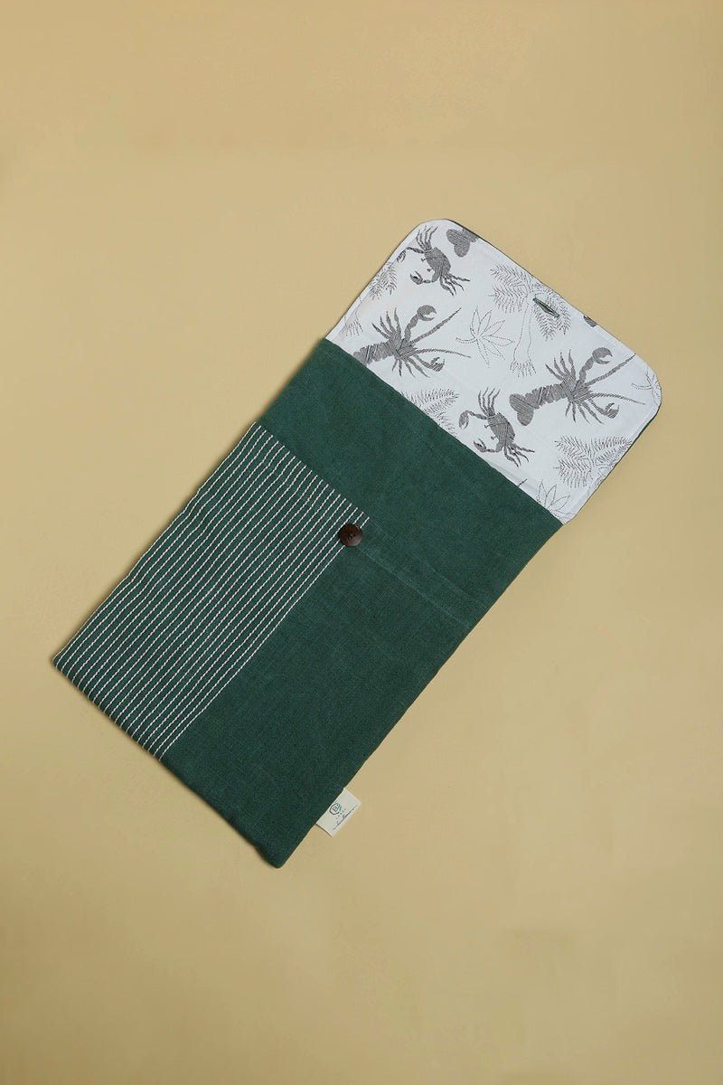 Buy Jade Laptop/Tablet Sleeve - Deep Green | Shop Verified Sustainable Laptop Sleeve on Brown Living™