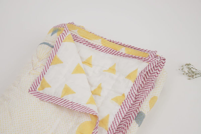 Buy Quilt - I Am Going To The Circus - Yellow | Shop Verified Sustainable Bed Linens on Brown Living™