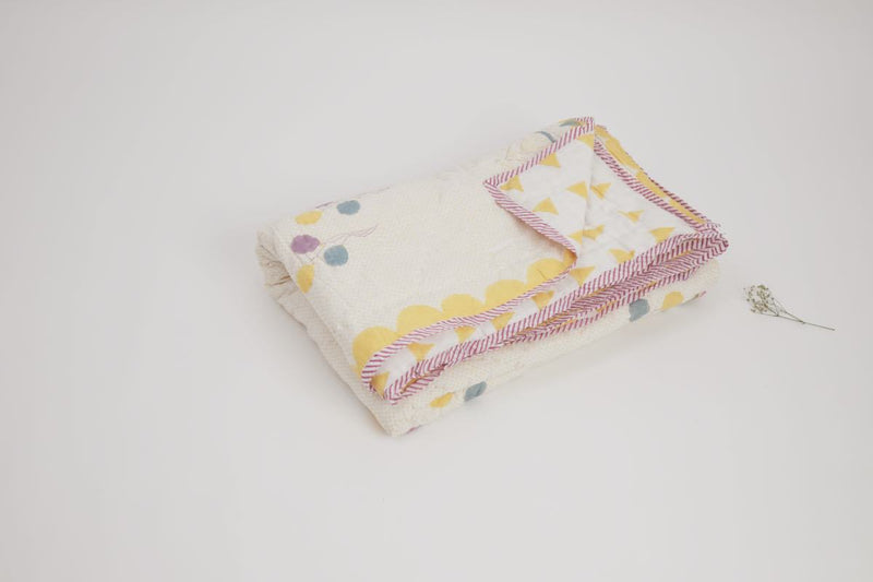 Buy Quilt - I Am Going To The Circus - Yellow | Shop Verified Sustainable Bed Linens on Brown Living™